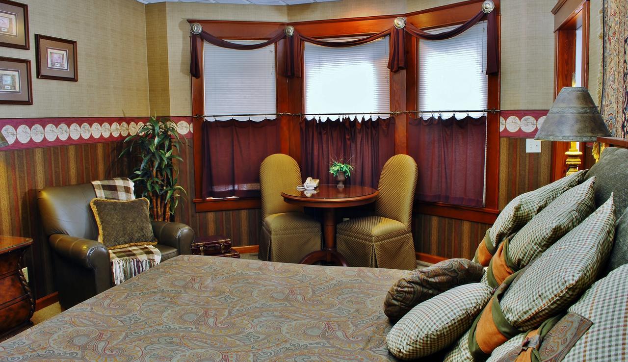 Arbor Hill Inn La Porte Экстерьер фото